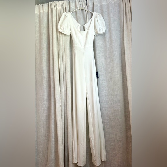 Lulus White Jumpsuit NWT - Picture 9 of 14